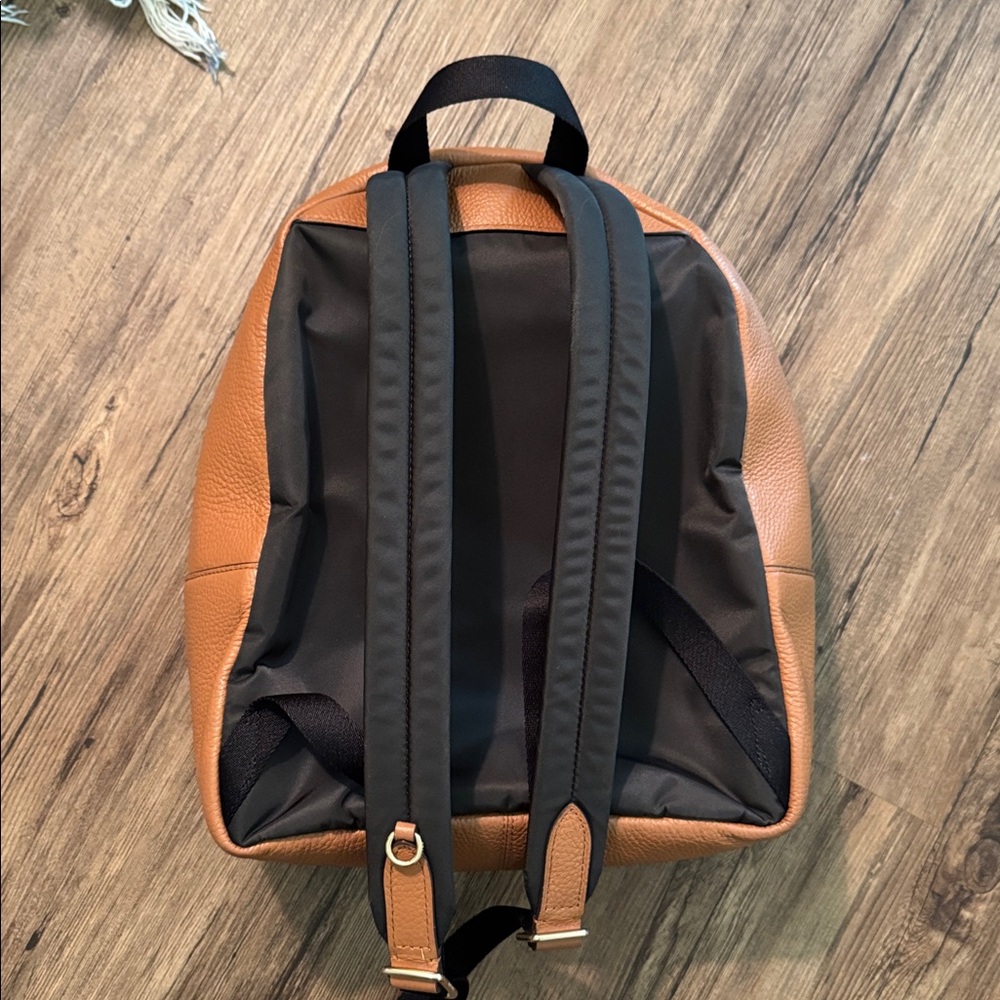 Coach Pebbled Leather Backpack in Tan with Gold Hardware - Picture 4 of 7